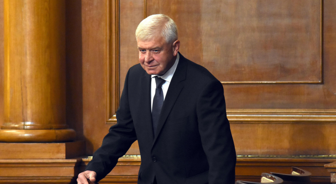 Депутатите изслушват министър Кирил Ананиев