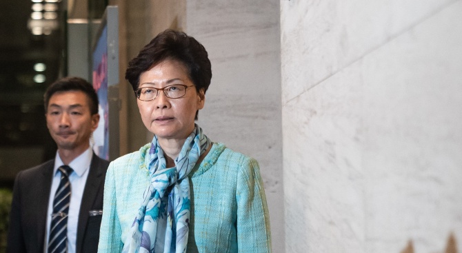 Лидерът на Хонконг: Законопроектът за екстрадицията е мъртъв