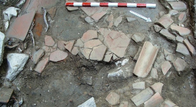 Откриха останки от римско жилище при изкопни дейности в Пловдив