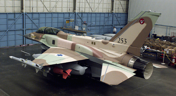 Сделката за F-16 влиза за гласуване в парламента