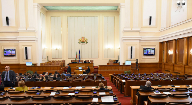 Договорът за закупуване на F-16 влиза на гласуване в Народното събрание
