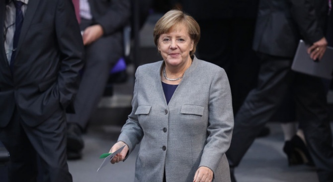 Ангела Меркел: Добре съм