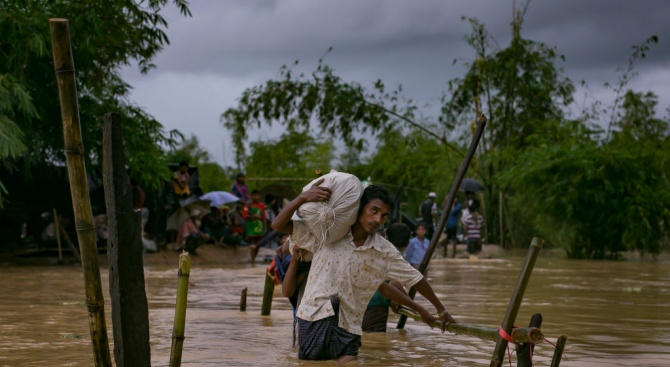 Наводнения взеха 75 жертви в Бангладеш, над 6 милиона души са засегнати