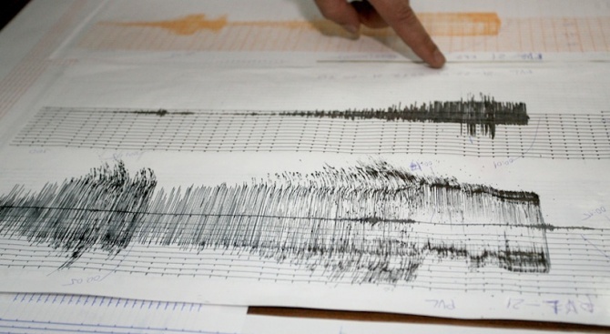 Земетресение с магнитуд 4,8 разлюля Измир