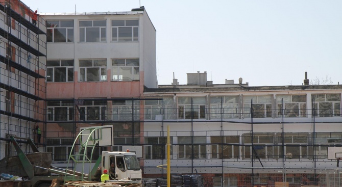 Община Кърджали тегли кредит за продължаване ремонта на училищата 
