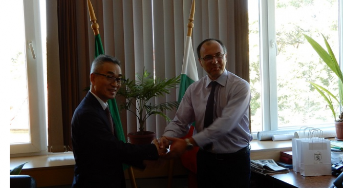 Зам.-кметът на Карлово се срещна с г-н Кацухико Ягучи - представител на община Мураяма, Япония