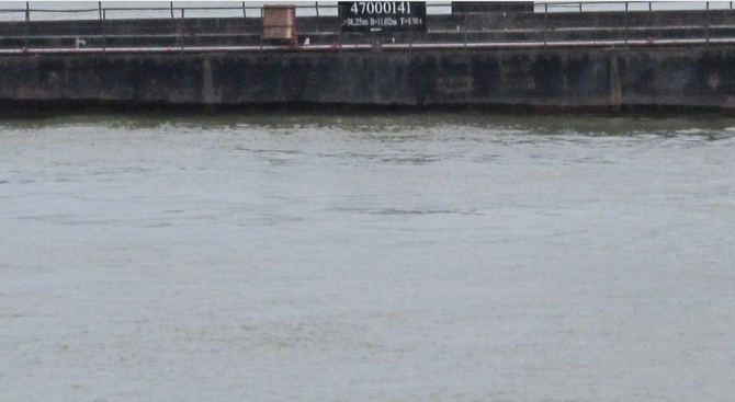 Къпането в река Дунав е забранено 