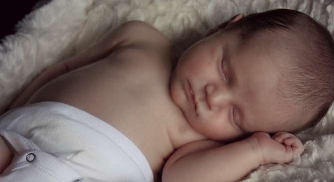 Здраво бебе се роди от майка в мозъчна смърт