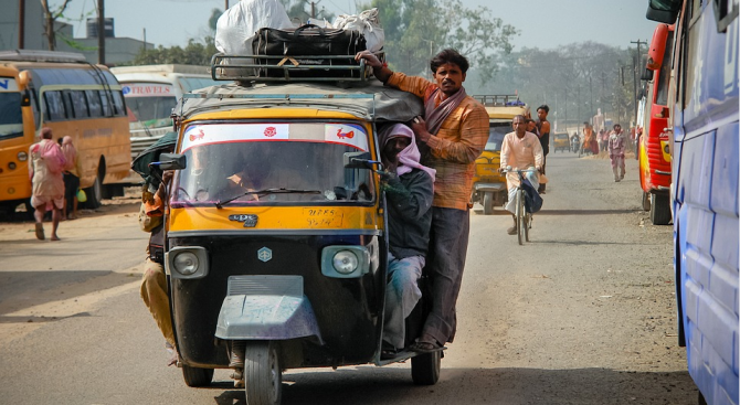 Над 1,9 милиона души в индийския щат Асам бяха оставени извън регистъра на гражданите