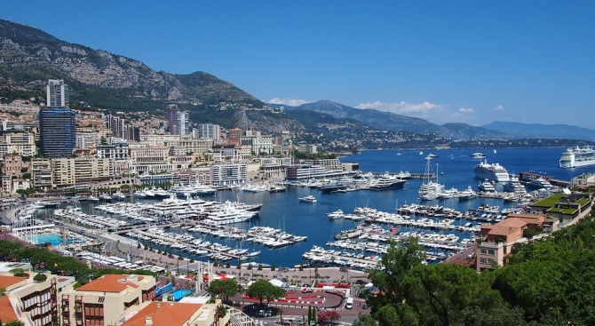 Правителството закрива почетното консулство в Монако