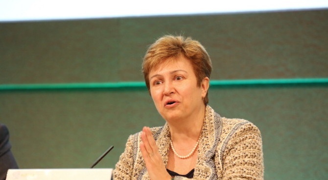 От днес Кристалина Георгиева встъпва в длъжност като директор на МВФ