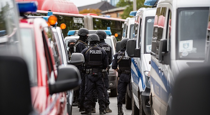 27-годишен германец с крайнодесни убеждения е нападателят в Хале