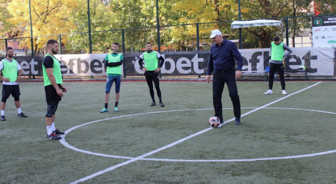 ГЕРБ организира футболен турнир в пловдивския район „Западен“