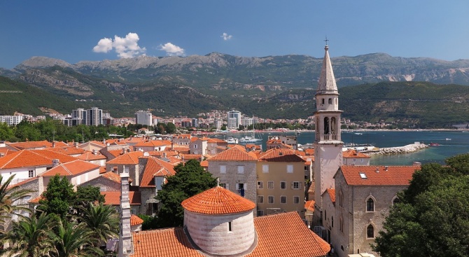 Черна гора въведе забрана за работа на магазините в неделя