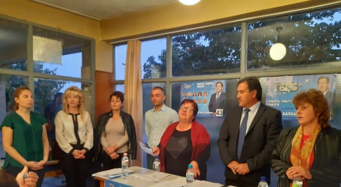 Kандидатът на ГЕРБ за кмет на Съединение Атанас Балкански проведе предизборна среща в село Драгомир 