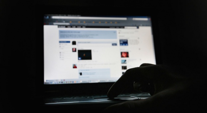 Фейсбук заличи подозрителни мрежи от акаунти от Русия и Иран