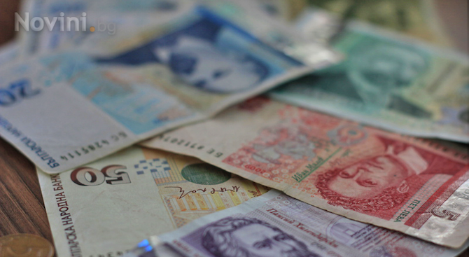 Банките вече ще бъдат задължени да заменят увредените банкноти безплатно