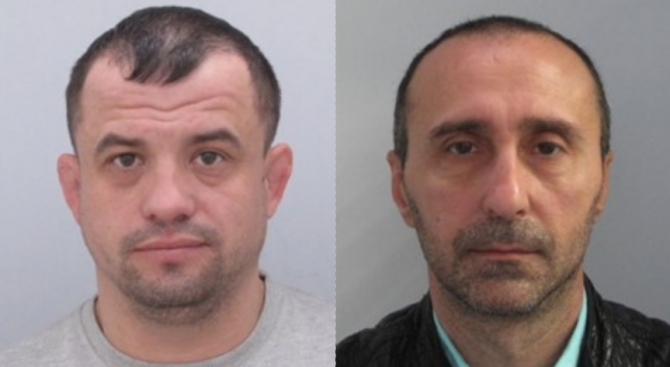 Полицията издирва двама български граждани 