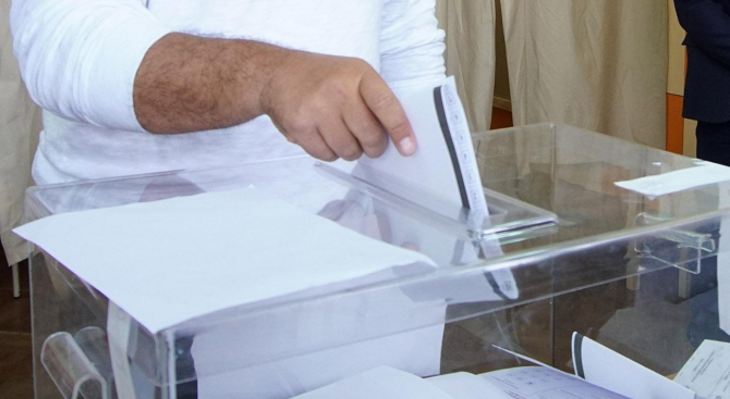 Във Великотърновска област избирателната активност е 10,24 процента към 10.00 часа
