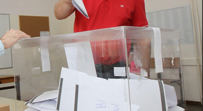 Избирателната активност в област Разград към 10 часа е над 15 процента