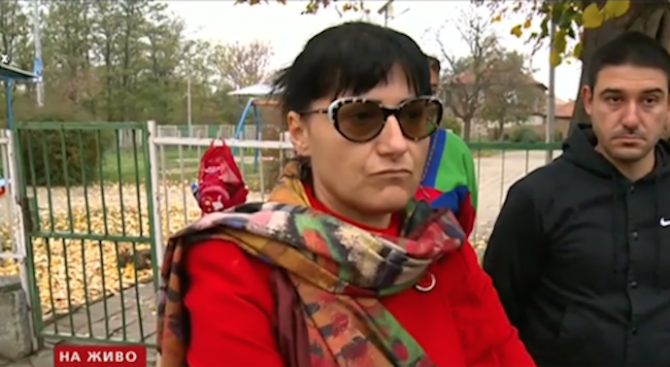 Родители на протест в защита на уволнена директорка на детска градина