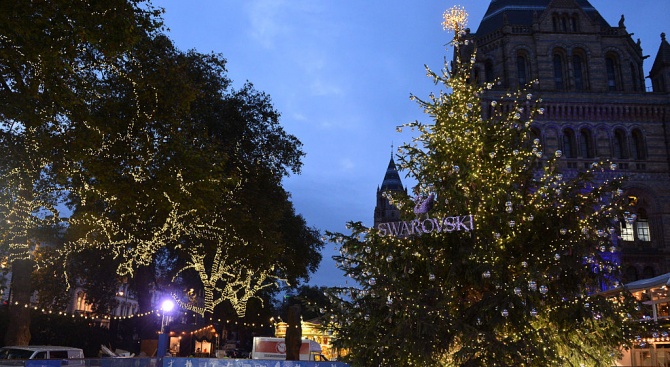 Копенхаген украси коледната си елха с кристали Сваровски