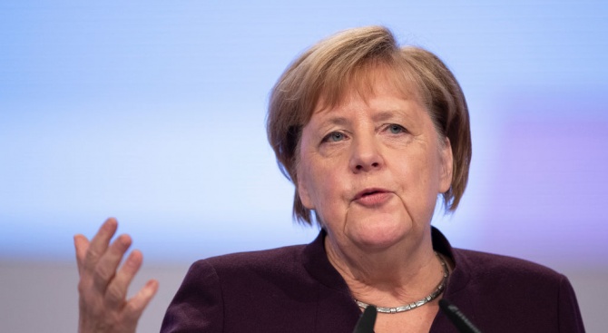 Меркел:  Запазването на НАТО е в интерес на европейците