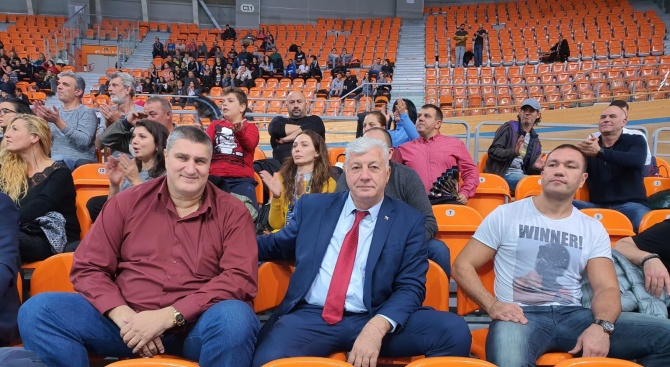 Кобрата се разходи в Пловдив и отиде на волейболен мач