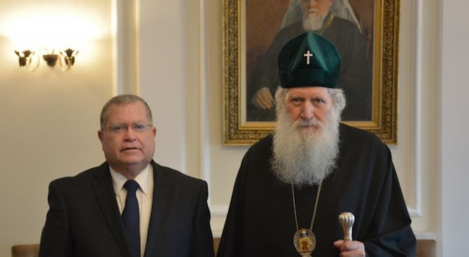 Патриарх Неофит се срещна с новия посланик на Израел у нас Йорам Елрон