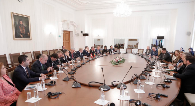 Парламентарни комисии на три държави проведоха среща в София