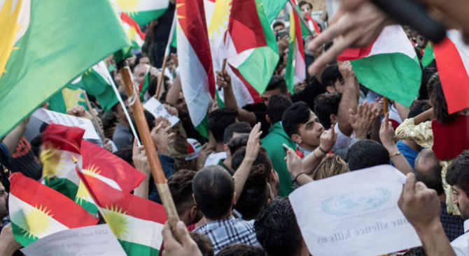 Иракският премиер официално подаде оставка, протестите обаче продължават