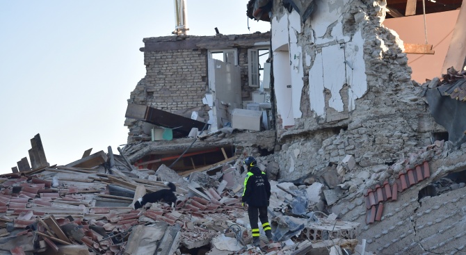 ЕК дава 15 милиона евро помощ на Албания след земетресението