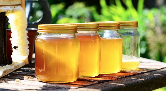 Цените на българския мед са ударили дъното