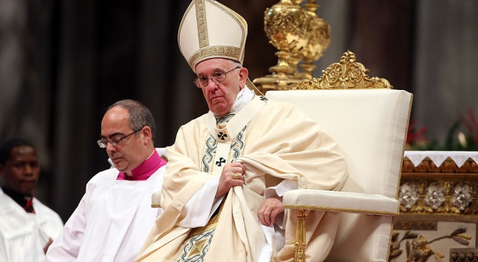 Папа Франциск: Рождество ни напомня, че Бог продължава да ни обича!