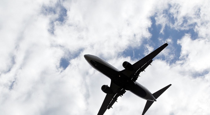 Черната кутия на разбилия се в Казахстан самолет ще бъде предадена в Москва