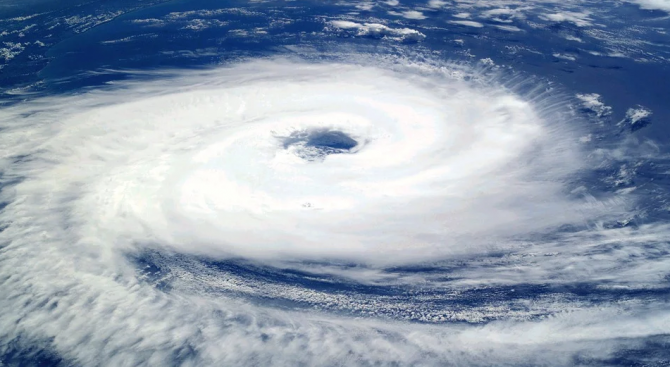 Евакуираха 2000 души заради циклона Сарай във Фиджи 