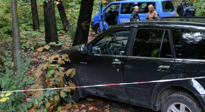 Шофьор заби колата си в дърво в Борисовата градина