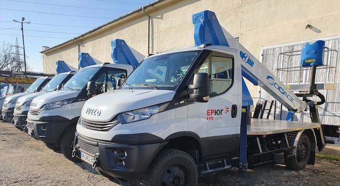 Нови УТВ машини и вишки подсилват Електроразпределение Юг в Родопите