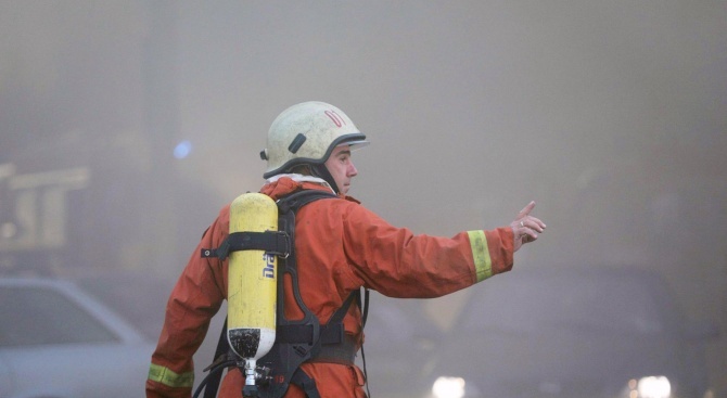 Пожарникарите в Горна Оряховица на крак заради дим в градската болница 
