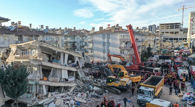 39 вече са жертвите от земетресението в Турция 