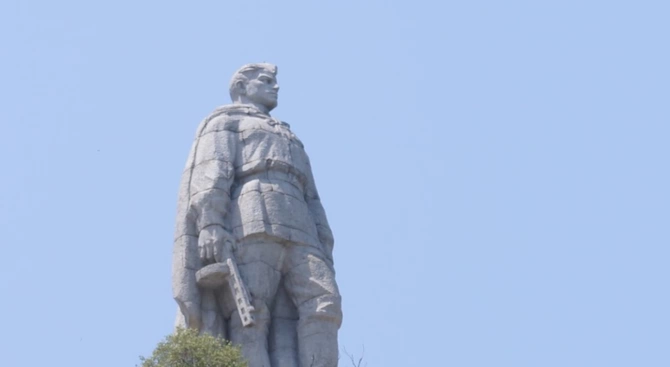 Паметникът Альоша се извисява над Пловдив като символ на борбата