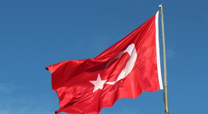 Турските власти ще съдят гръцкия евродепутат Янис Лагос който по