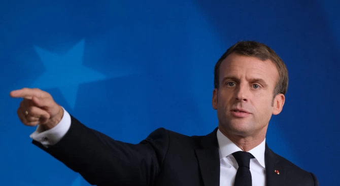Президентът на Франция Еманюел Макрон днес призова за по тесни връзки
