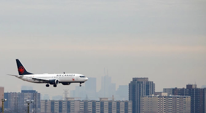 Канадец на борда на самолет от Торонто за Ямайка предизвика