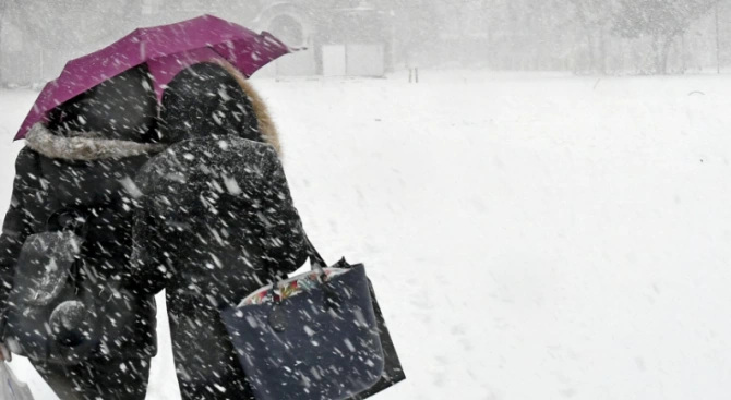 Снежната покривка в Ловешка област е достигнала над 60 см