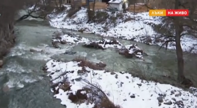Очакват се пробите от реките които бяха замърсени късно вчера