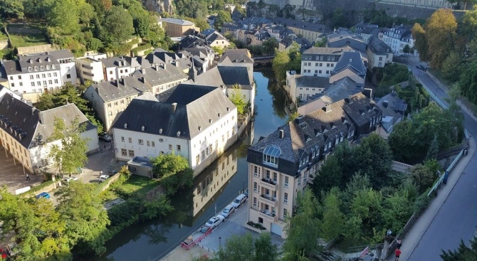 Люксембург става първата страна в света с напълно безплатен обществени