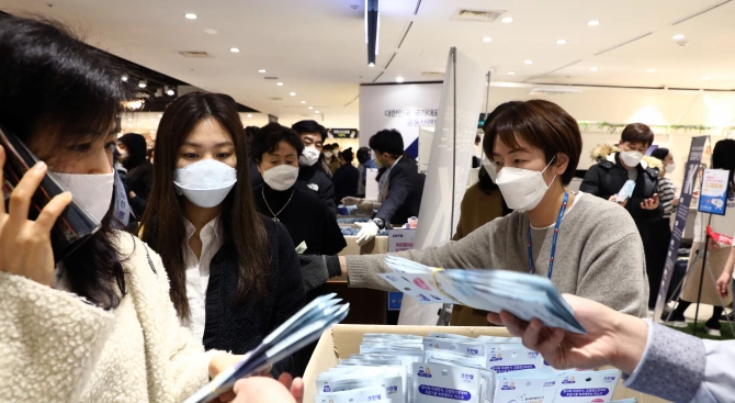 Южна Корея съобщи че от вчера насам с коронавируса са