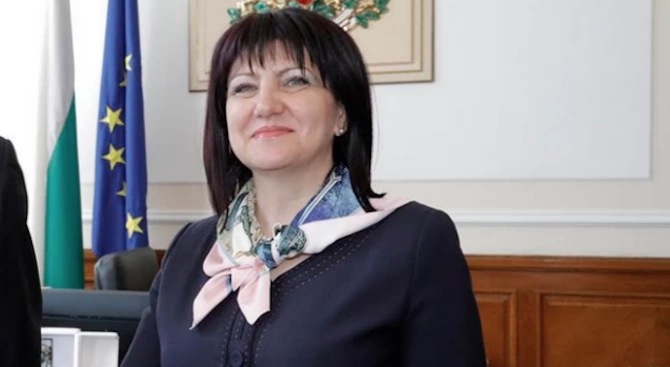 Председателят на Народното събрание Цвета Караянчева Цвета Вълчева Караянчева е български