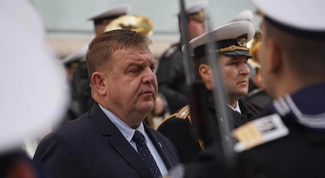 Министърът на отбраната Красимир Каракачанов Красимир Дончев Каракачанов е заместник